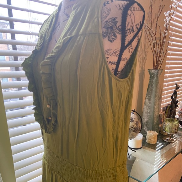 Dress - Picture 2 of 5